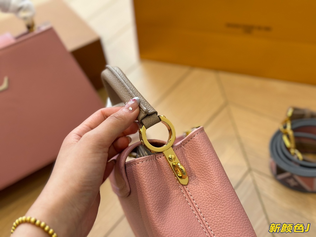 louis-capucines-new-arrival-bag-2659