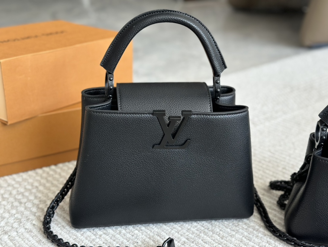 louis-capucines-monogram-new-arrival-bag-483