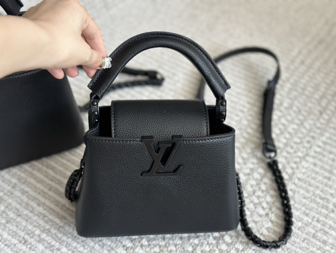 louis-capucines-monogram-new-arrival-bag-483