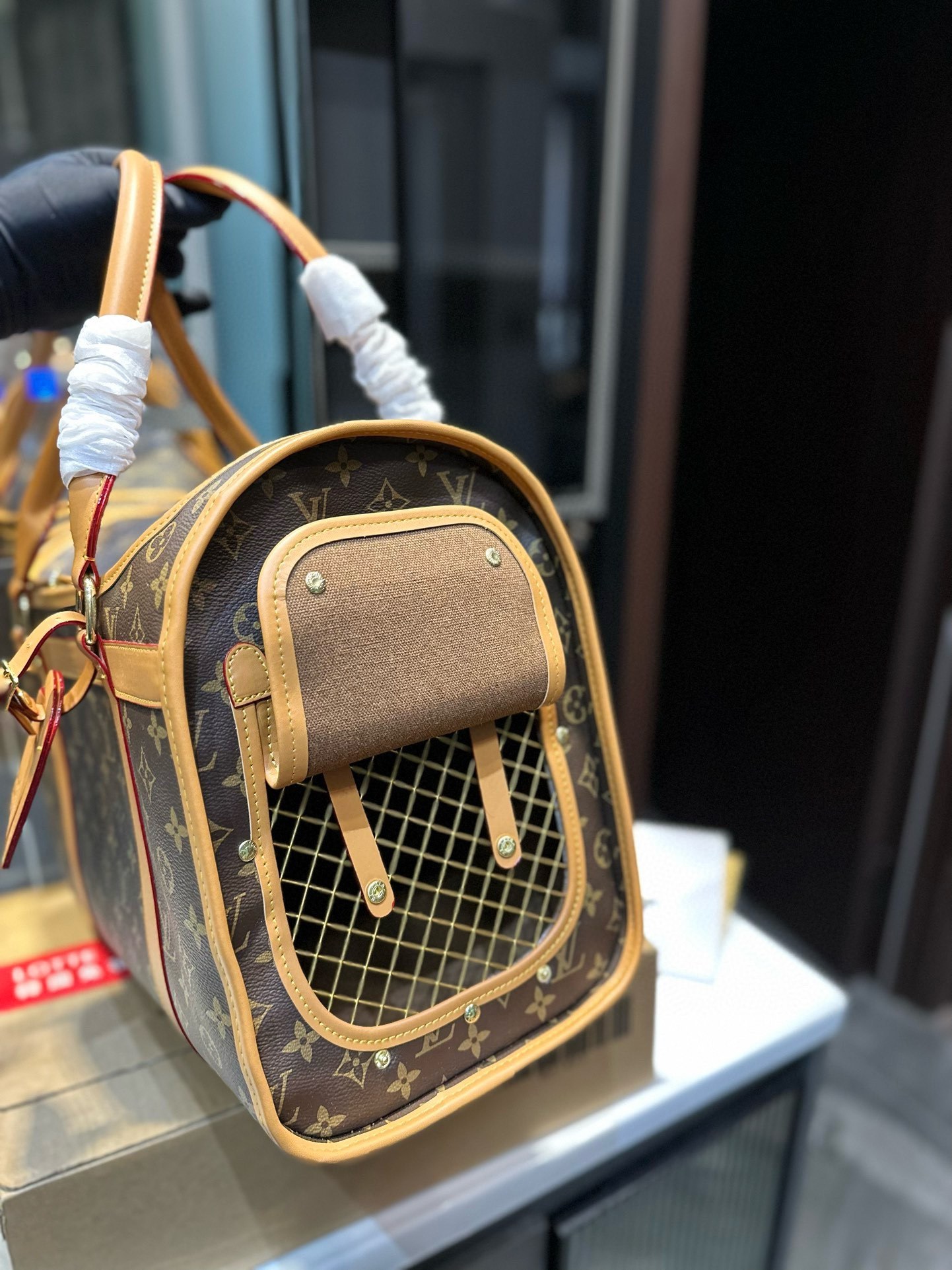 louis-new-arrival-pet-bags-size-39-20-32-cm-2689