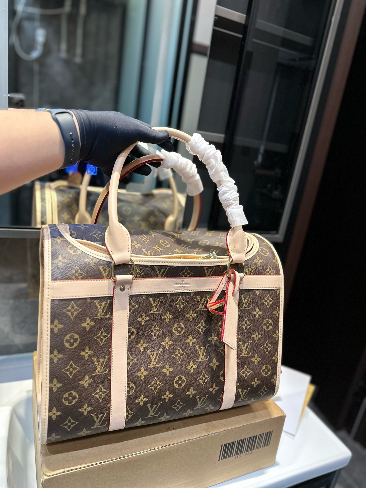 louis-new-arrival-pet-bags-size-39-20-32-cm-2689