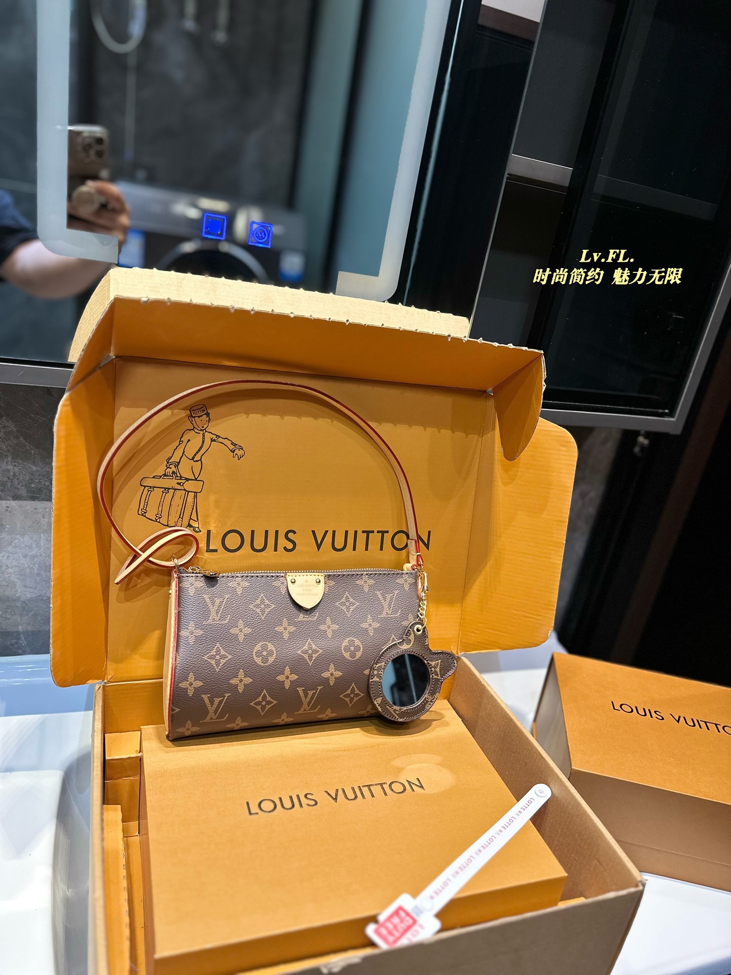 louis-ss24-new-arrival-bag-size-21-13cm-2487