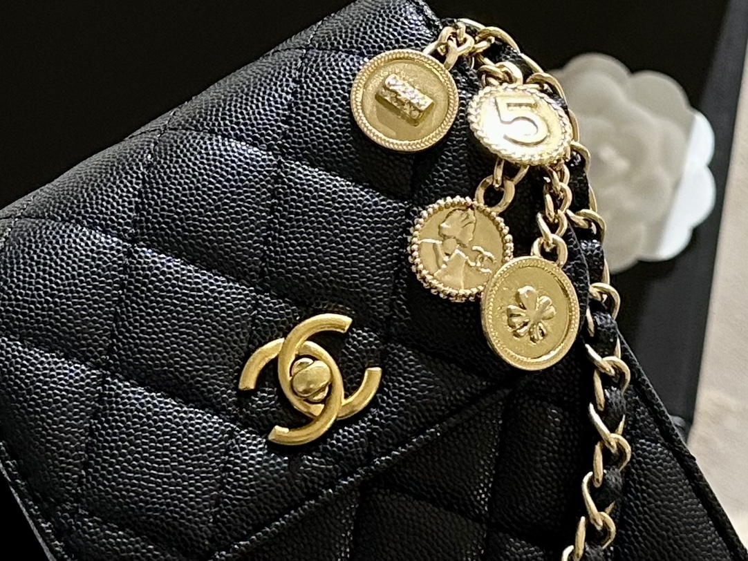 cc-new-arrival-caviar-leather-phone-bag-size-12-16-cm-1951