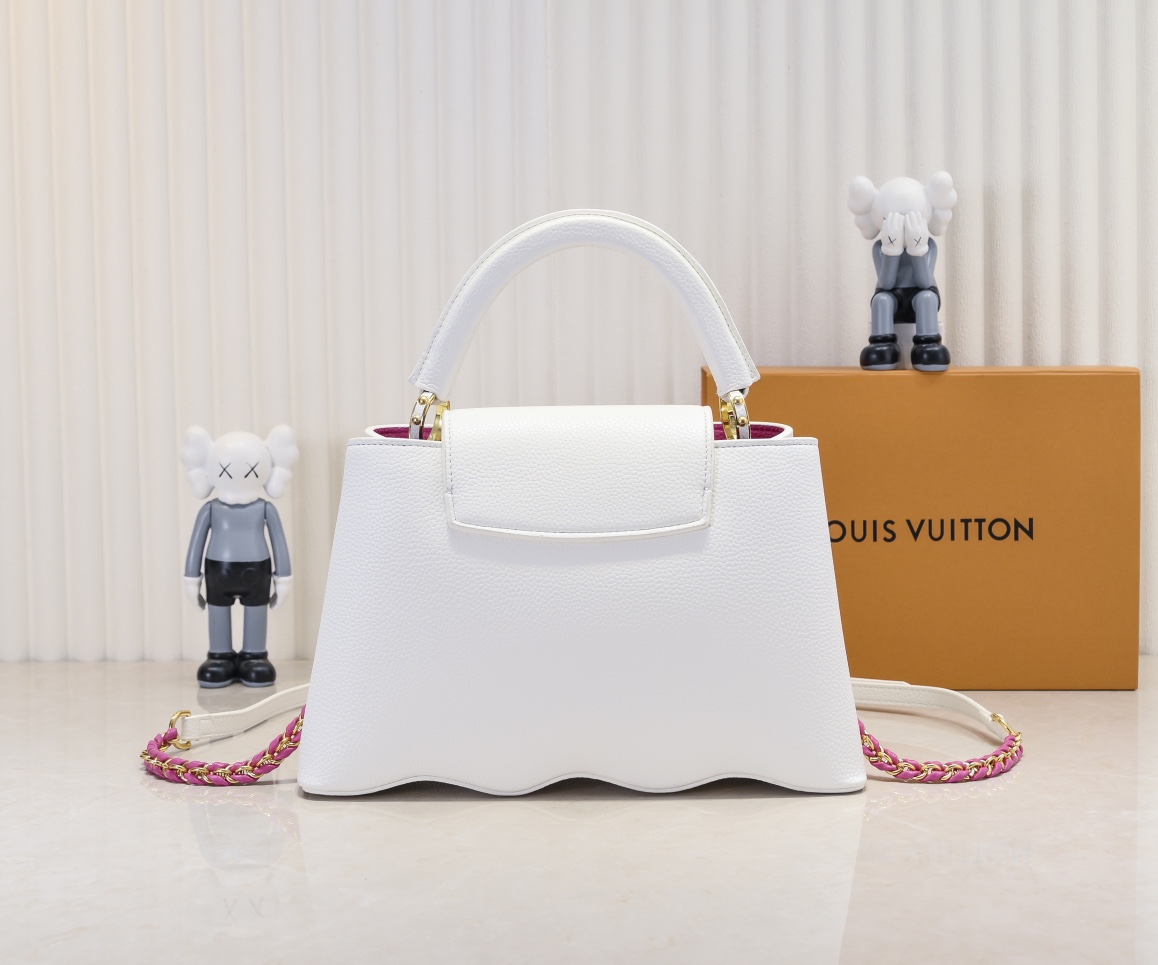 louis-new-arrival-m22122-capushell-taurillon-leather-646