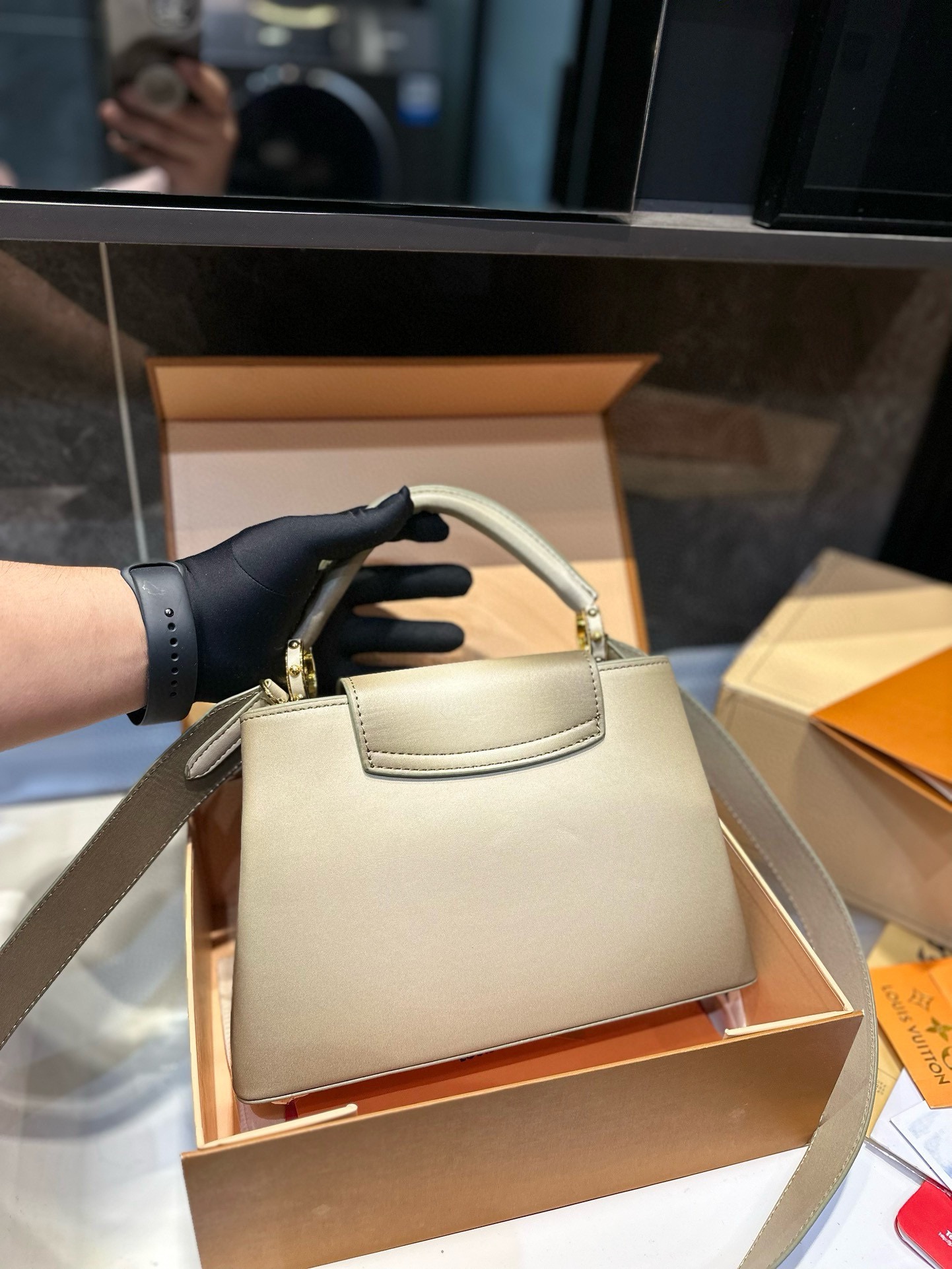 Louis new arrival women king Capucines monogram bag size: 27 cm