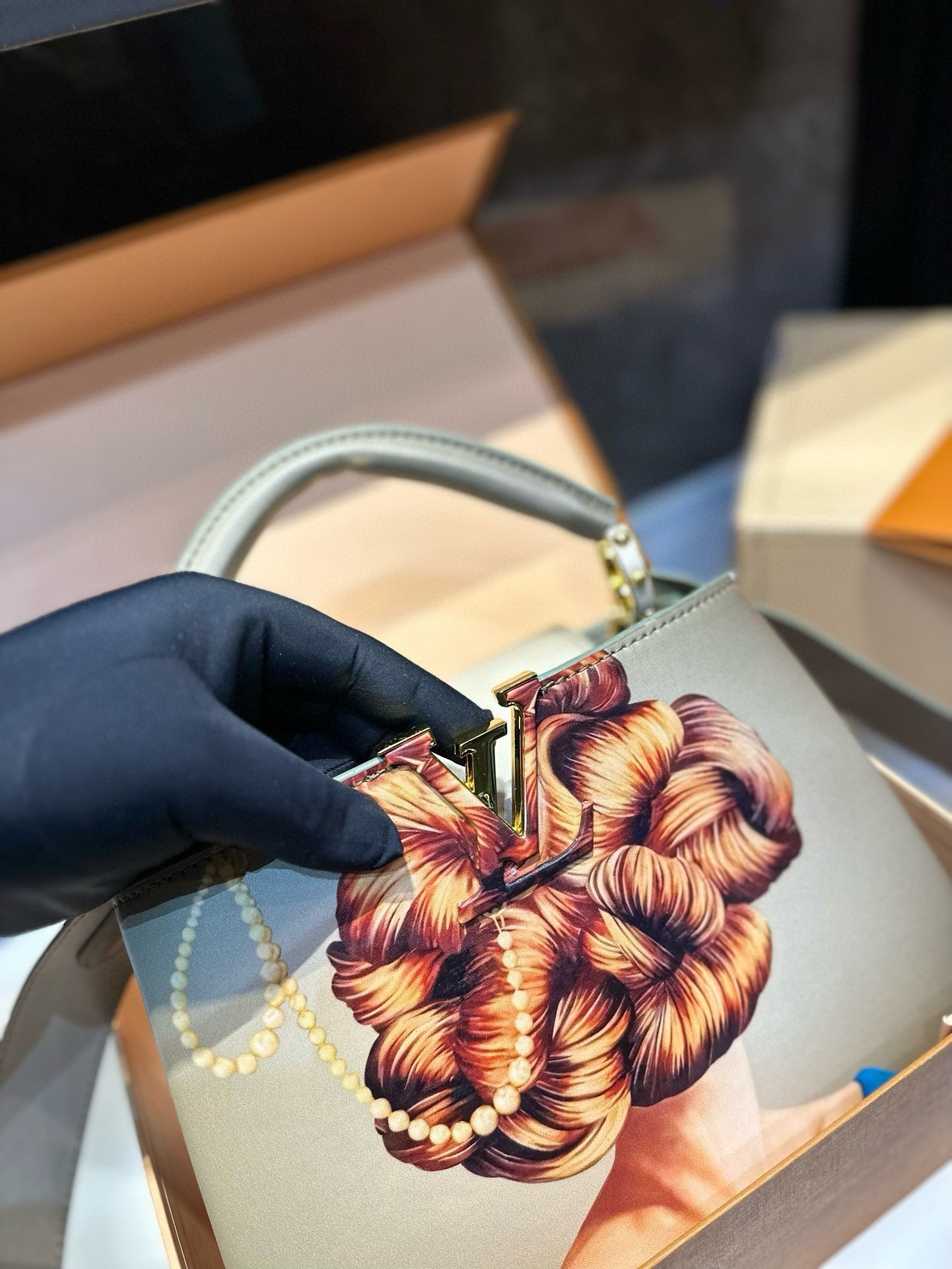 Louis new arrival women king Capucines monogram bag size: 27 cm