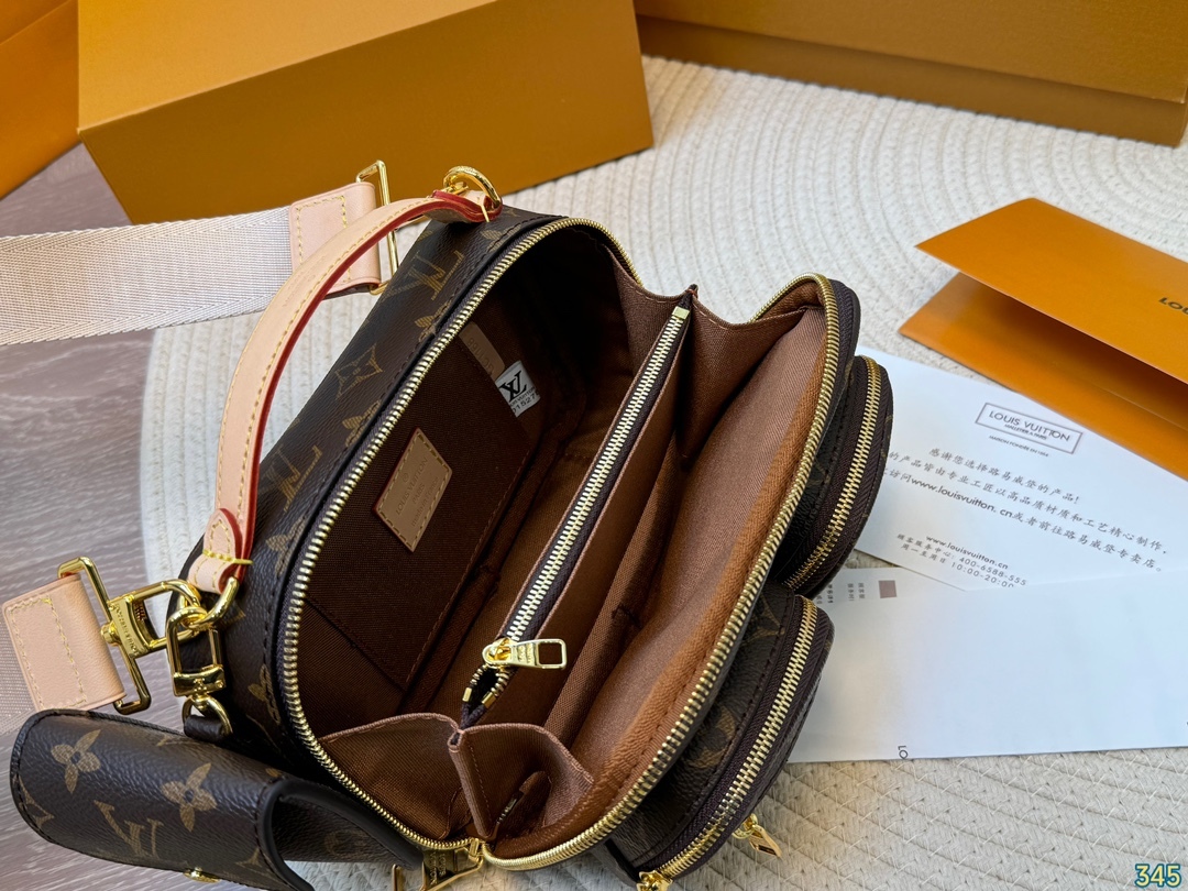 Louis new arrival camera bag size: 19*12 cm