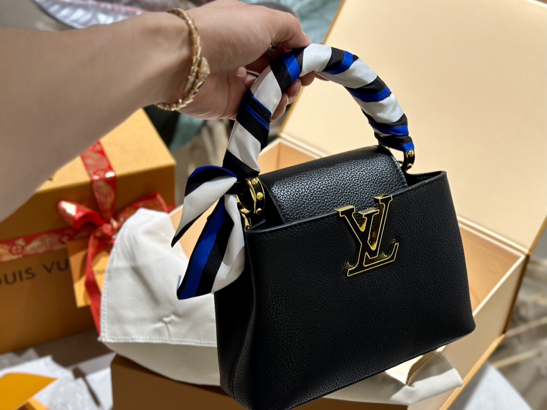 louis-capucines-new-arrival-bag-05-3563