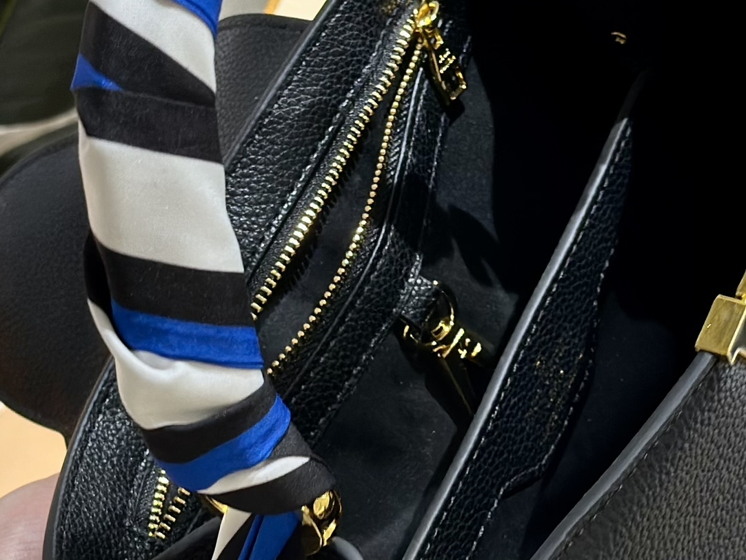 louis-capucines-new-arrival-bag-05-3563