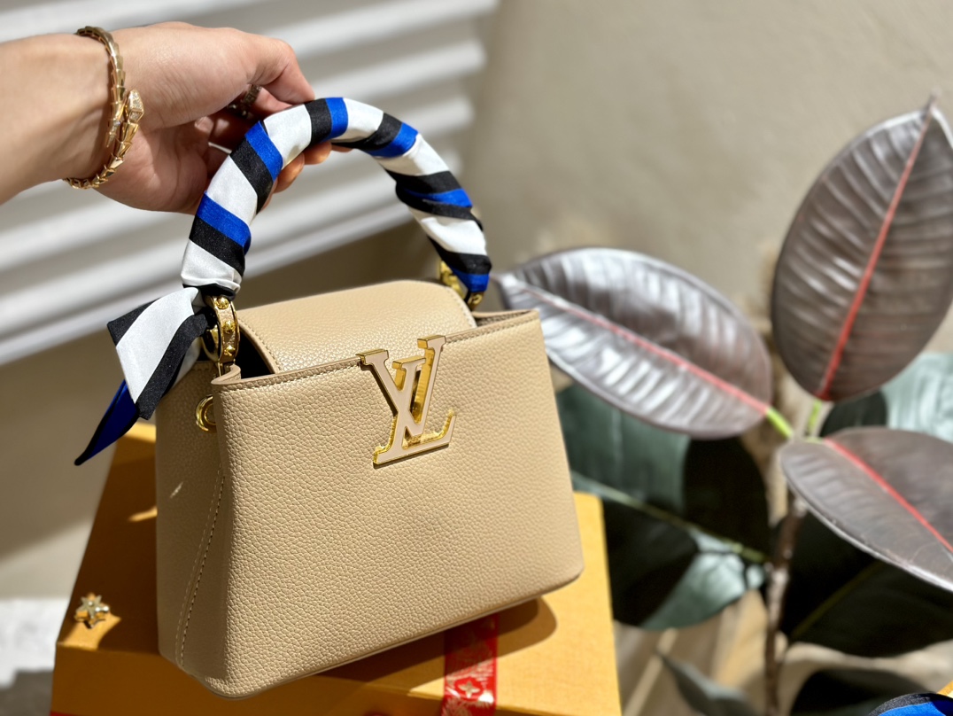 louis-capucines-new-arrival-bag-05-3563