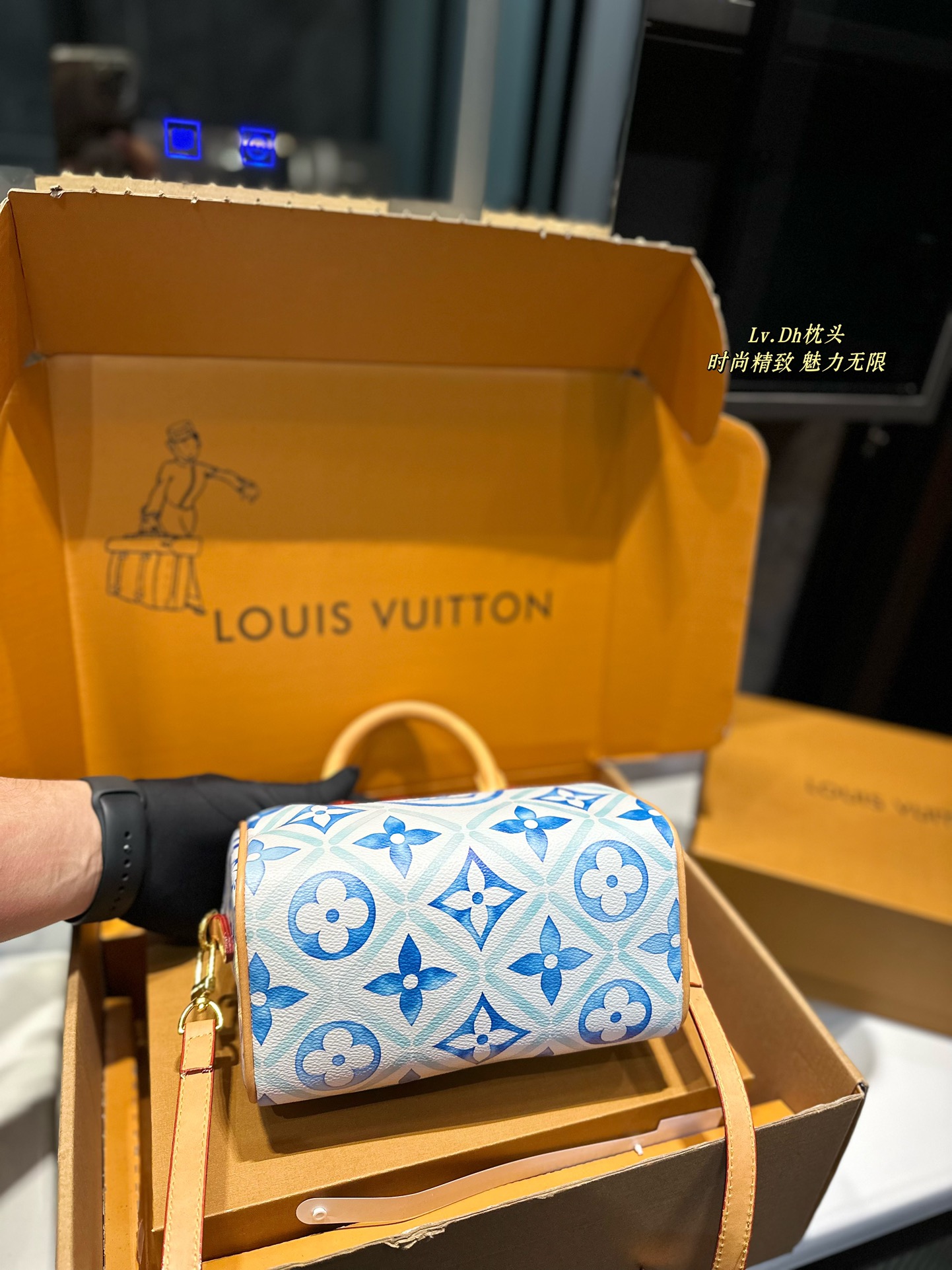 louis-nano-speedy-2024-new-arrival-bag-size-20cm-3992