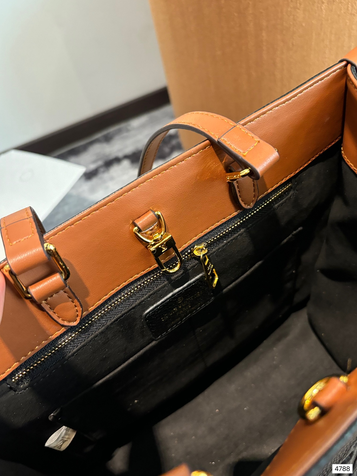 louis-new-arrival-onthego-monogram-empreinte-bag-size-34-cm-5557