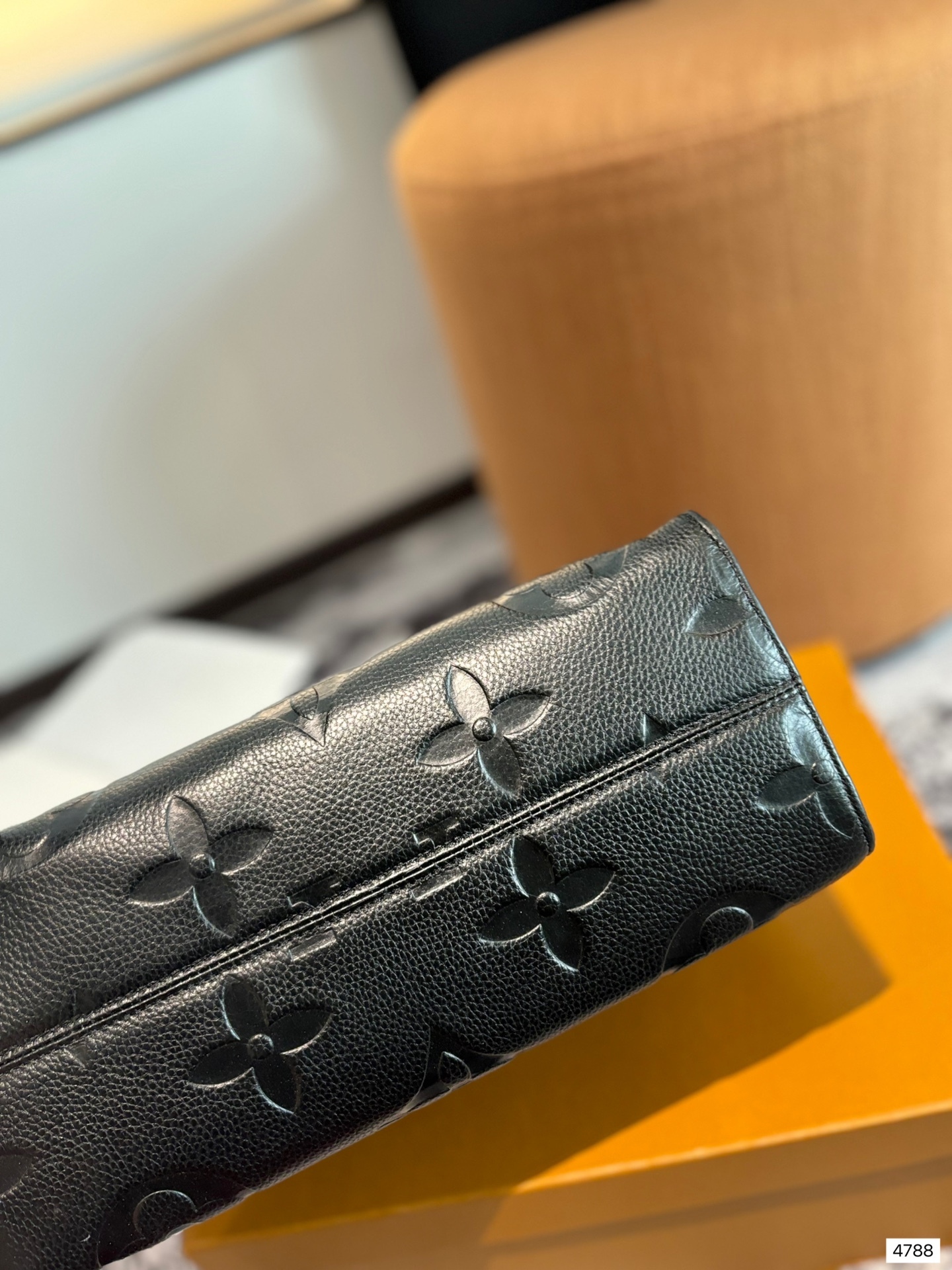 louis-new-arrival-onthego-monogram-empreinte-bag-size-34-cm-5557