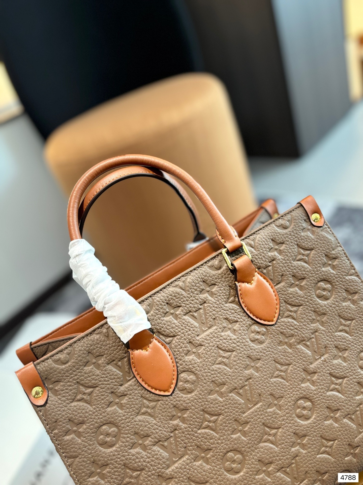 louis-new-arrival-onthego-monogram-empreinte-bag-size-34-cm-6536