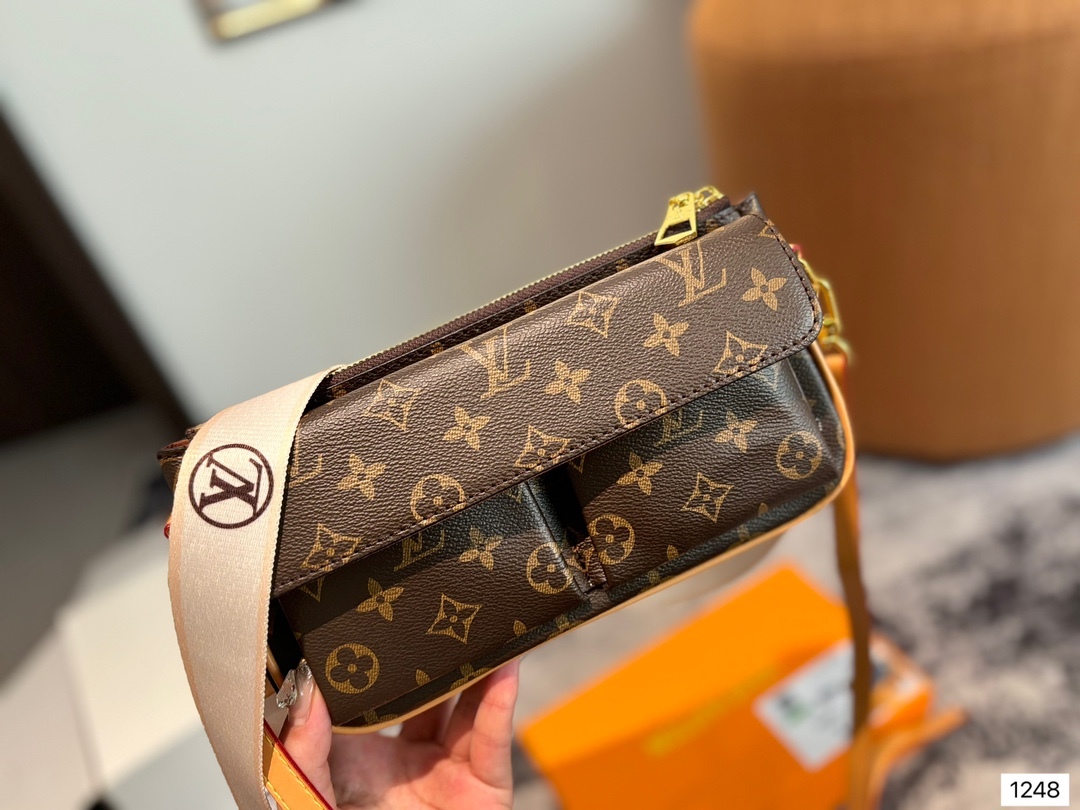 louis-new-arrival-mini-bag-size-24-13-cm-4017