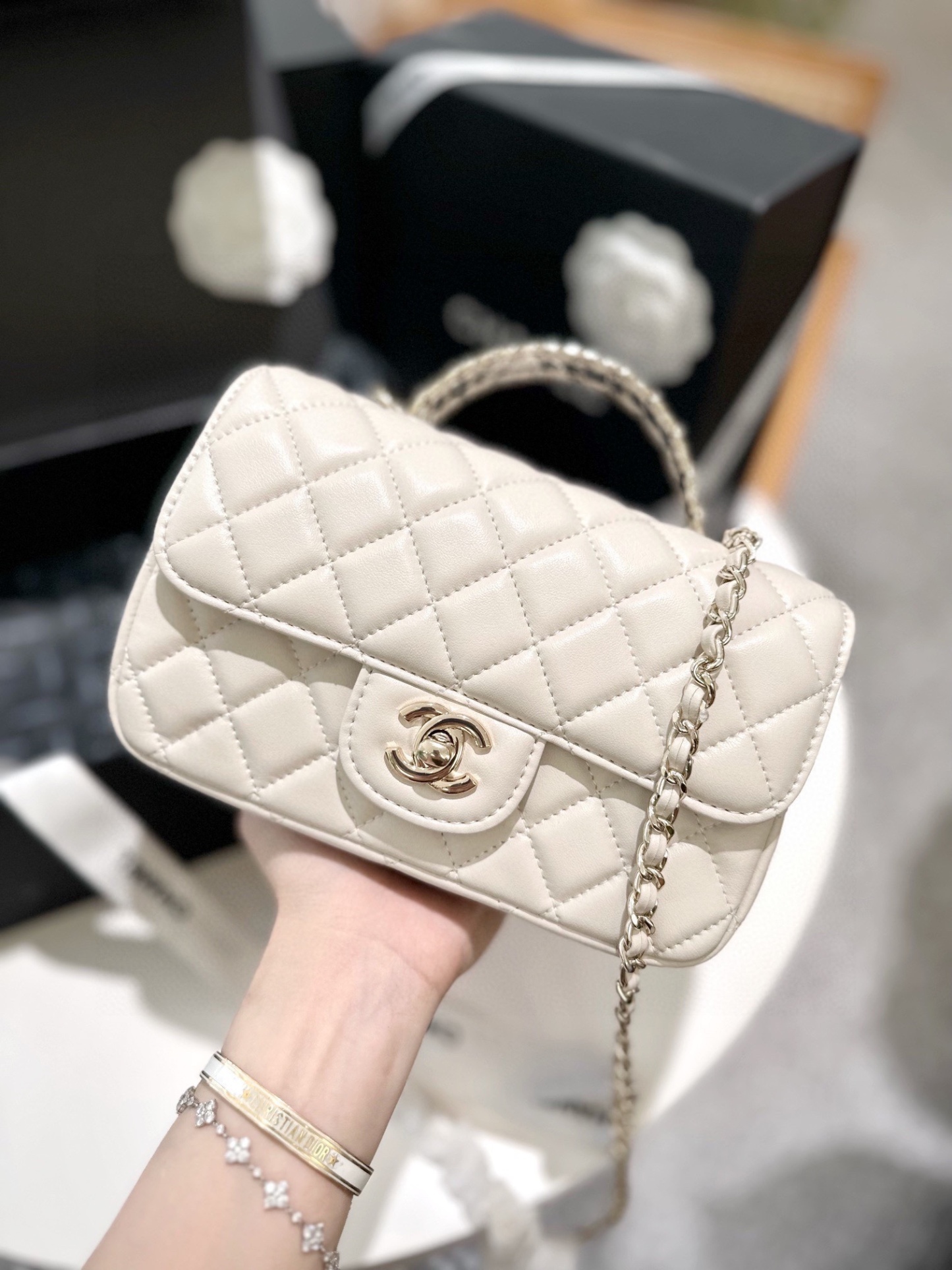 cc-new-arrival-cocohandle-bag-size-22-cm-1286