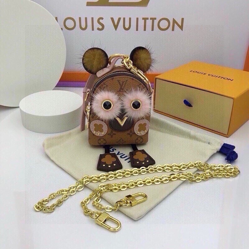 louis-m69552-palm-springs-bear-mini-key-chain-purse-7782