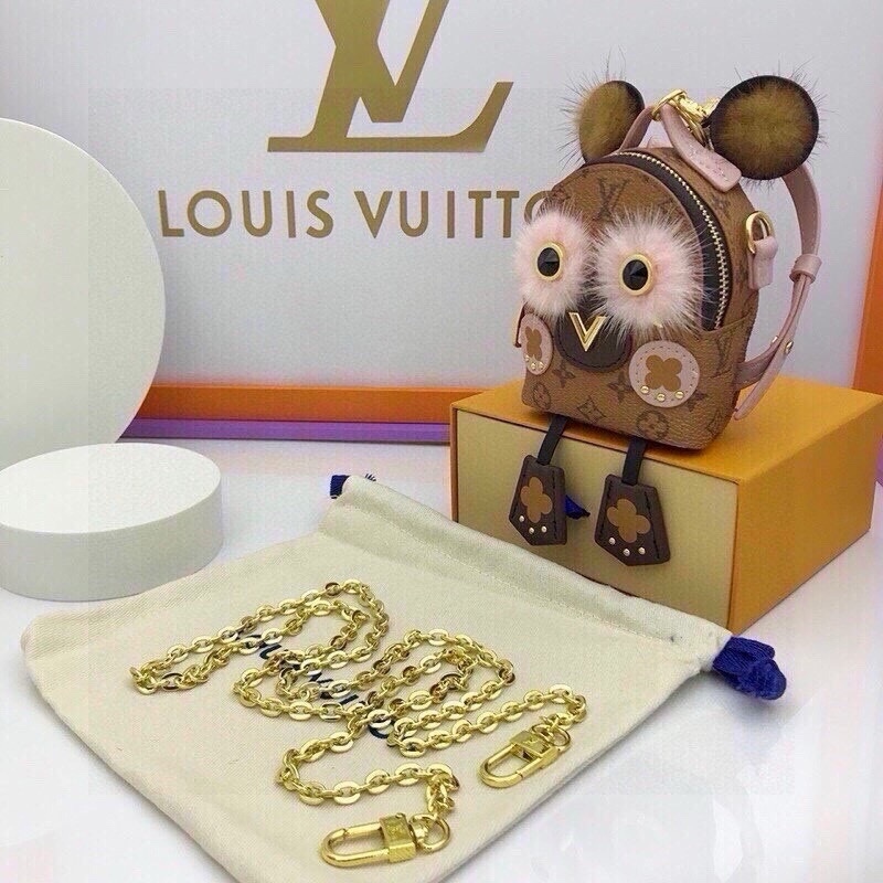 louis-m69552-palm-springs-bear-mini-key-chain-purse-7782