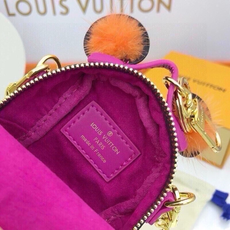 louis-m69552-palm-springs-bear-mini-key-chain-purse-7782