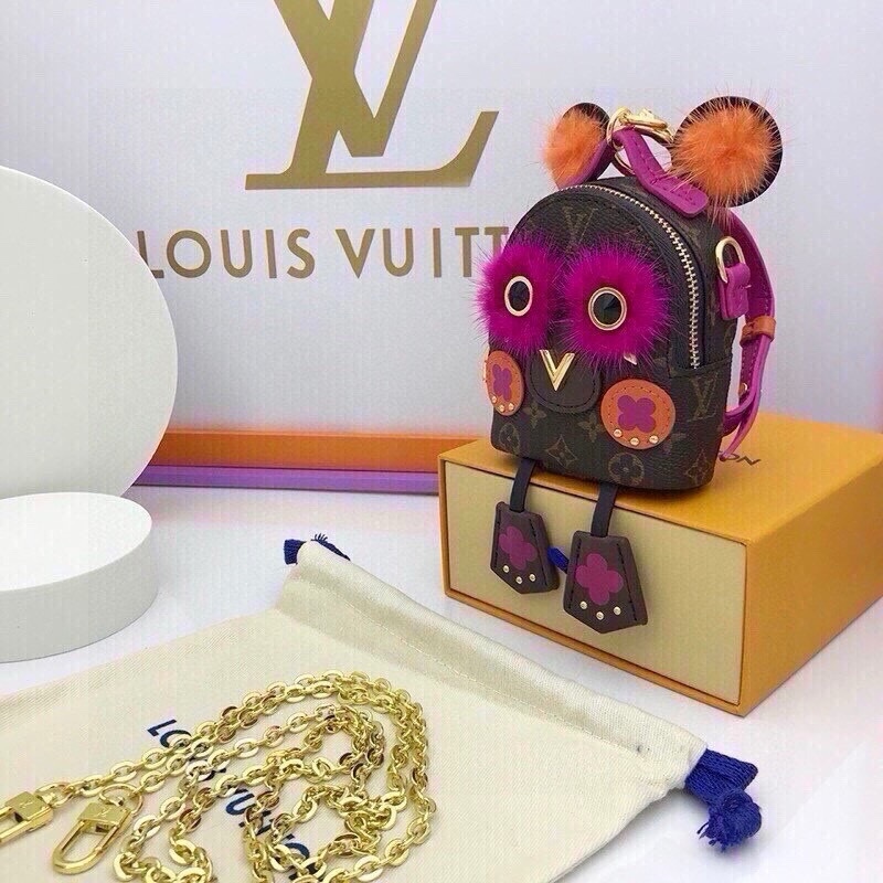 louis-m69552-palm-springs-bear-mini-key-chain-purse-7782