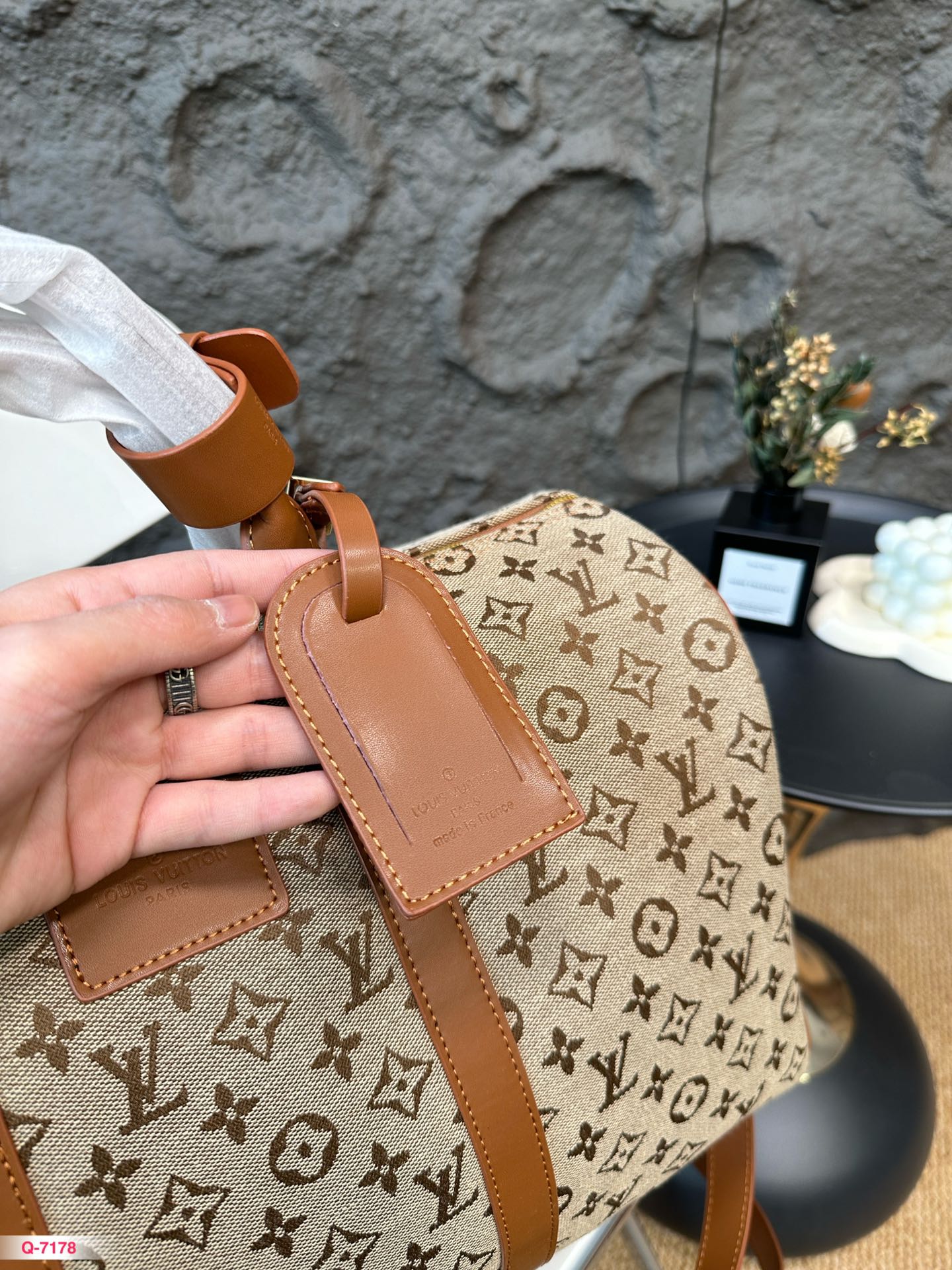 Louis new arrival traval bag size: 45*26cm