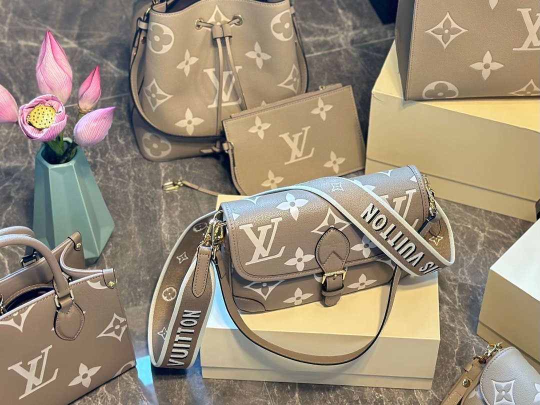 Louis M45985 new arrival bag size: 24 x 15 x 9cm