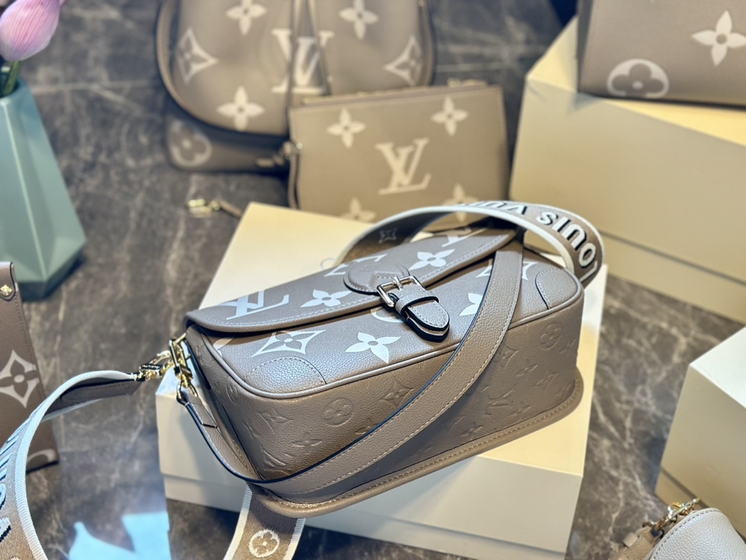 Louis M45985 new arrival bag size: 24 x 15 x 9cm