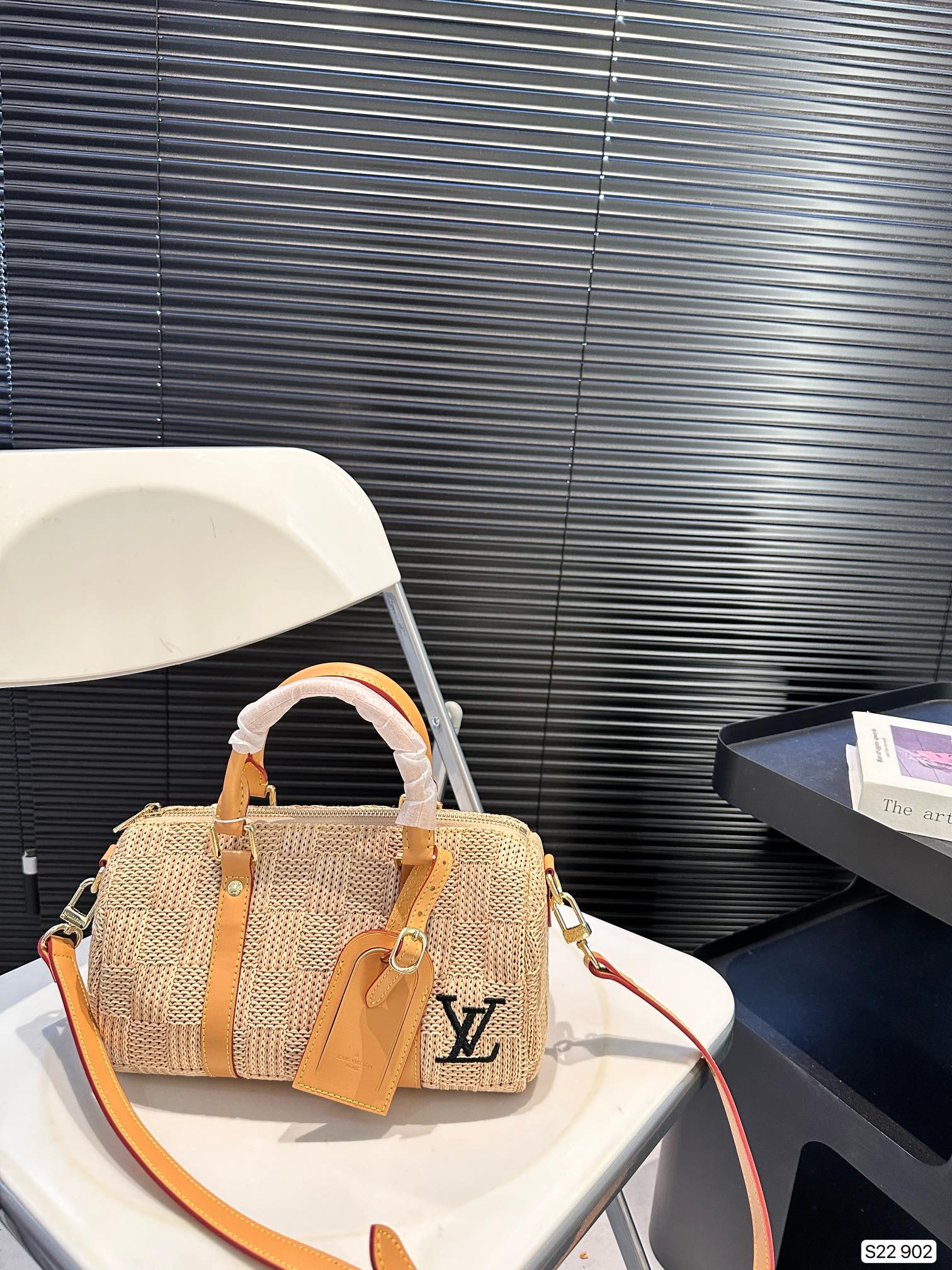 Louis new arrival Noe Purse bag size: 25 * 14 cm