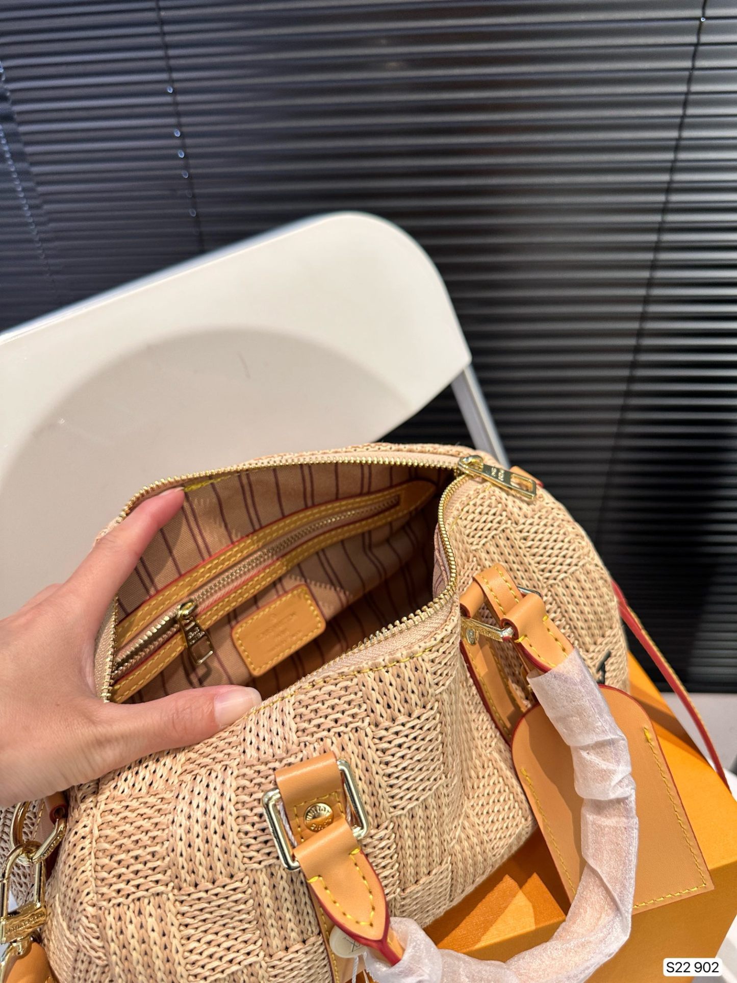 Louis new arrival Noe Purse bag size: 25 * 14 cm