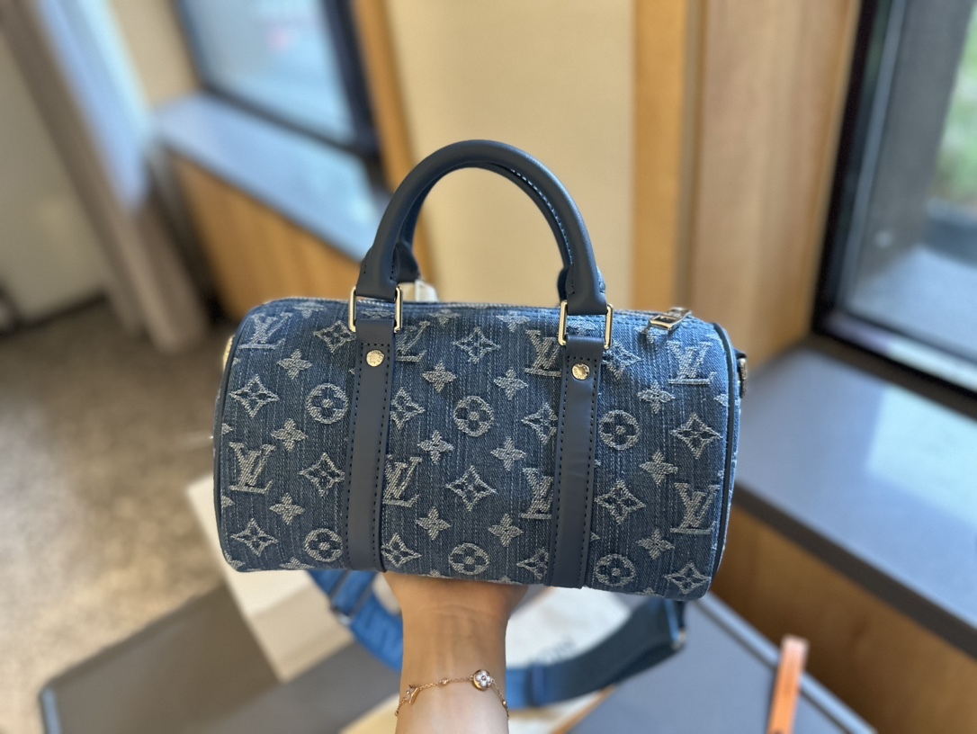 Louis Lvkeepall new arrival denim bag size: 25 * 12 cm