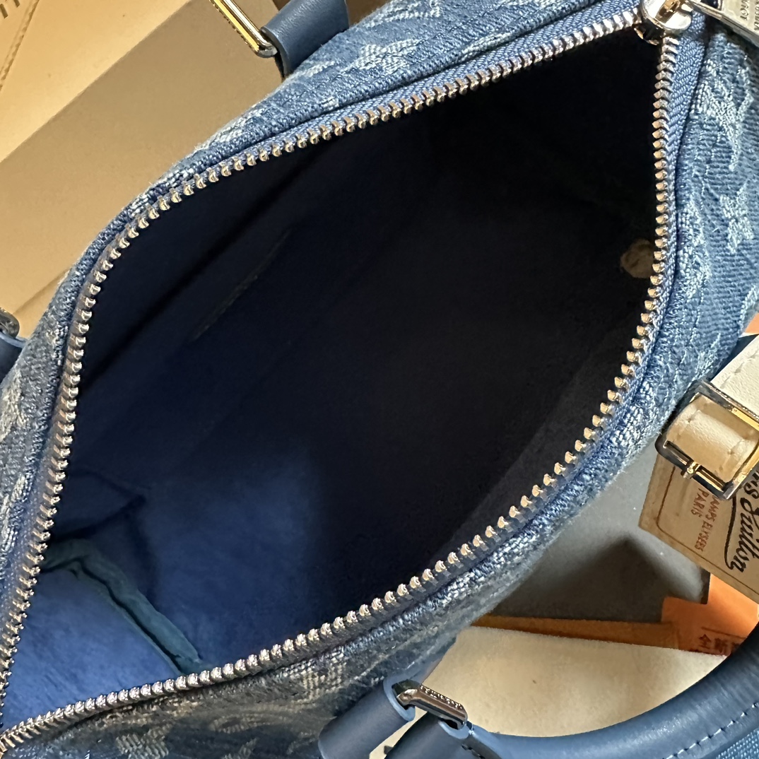 Louis Lvkeepall new arrival denim bag size: 25 * 12 cm