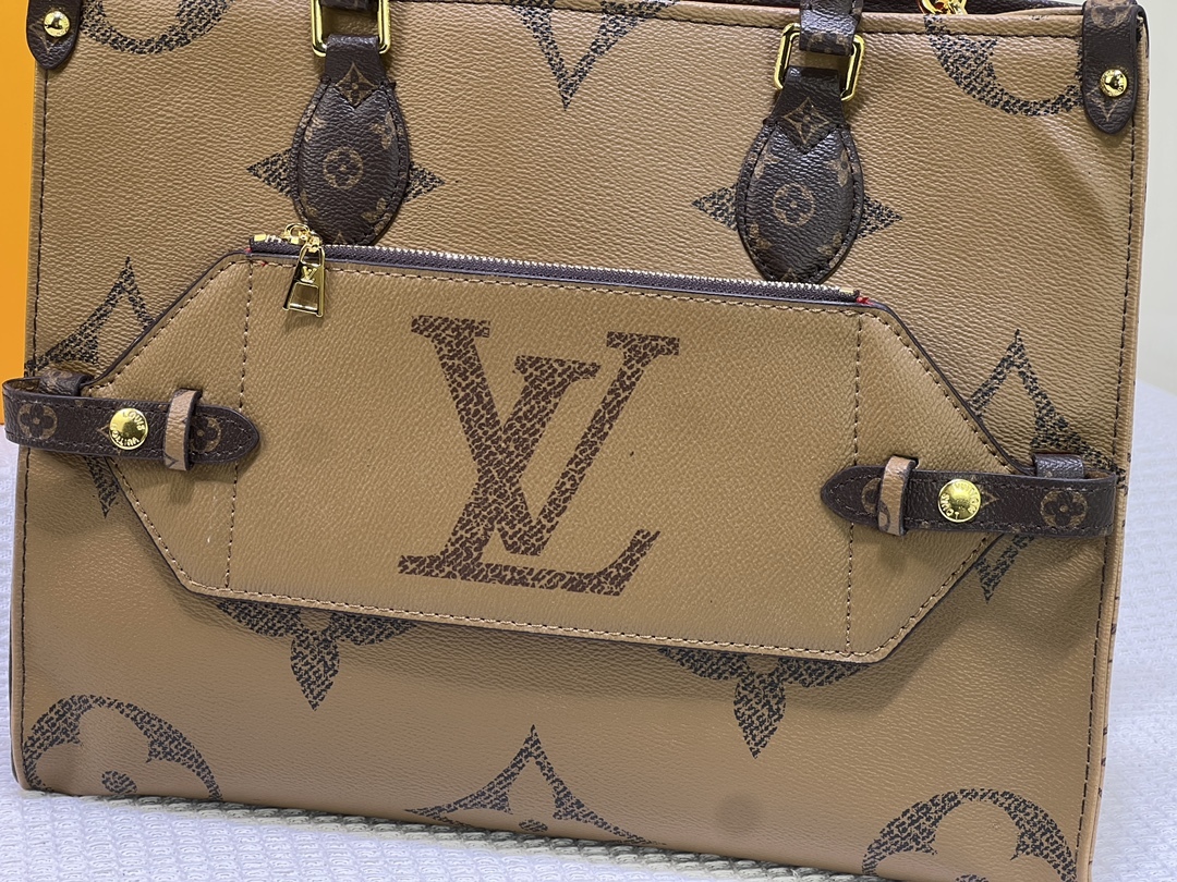 Louis new arrival OnTheGo Voyage bag size: 35 cm