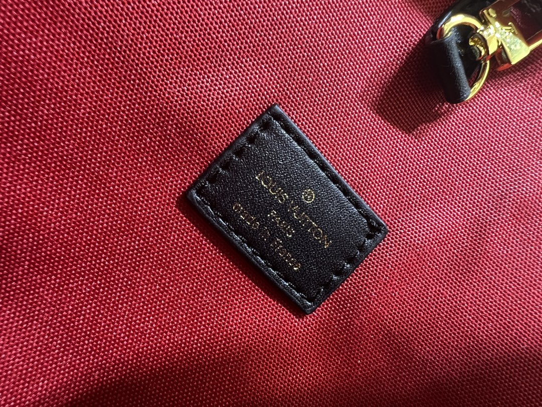 Louis new arrival OnTheGo Voyage bag size: 35 cm