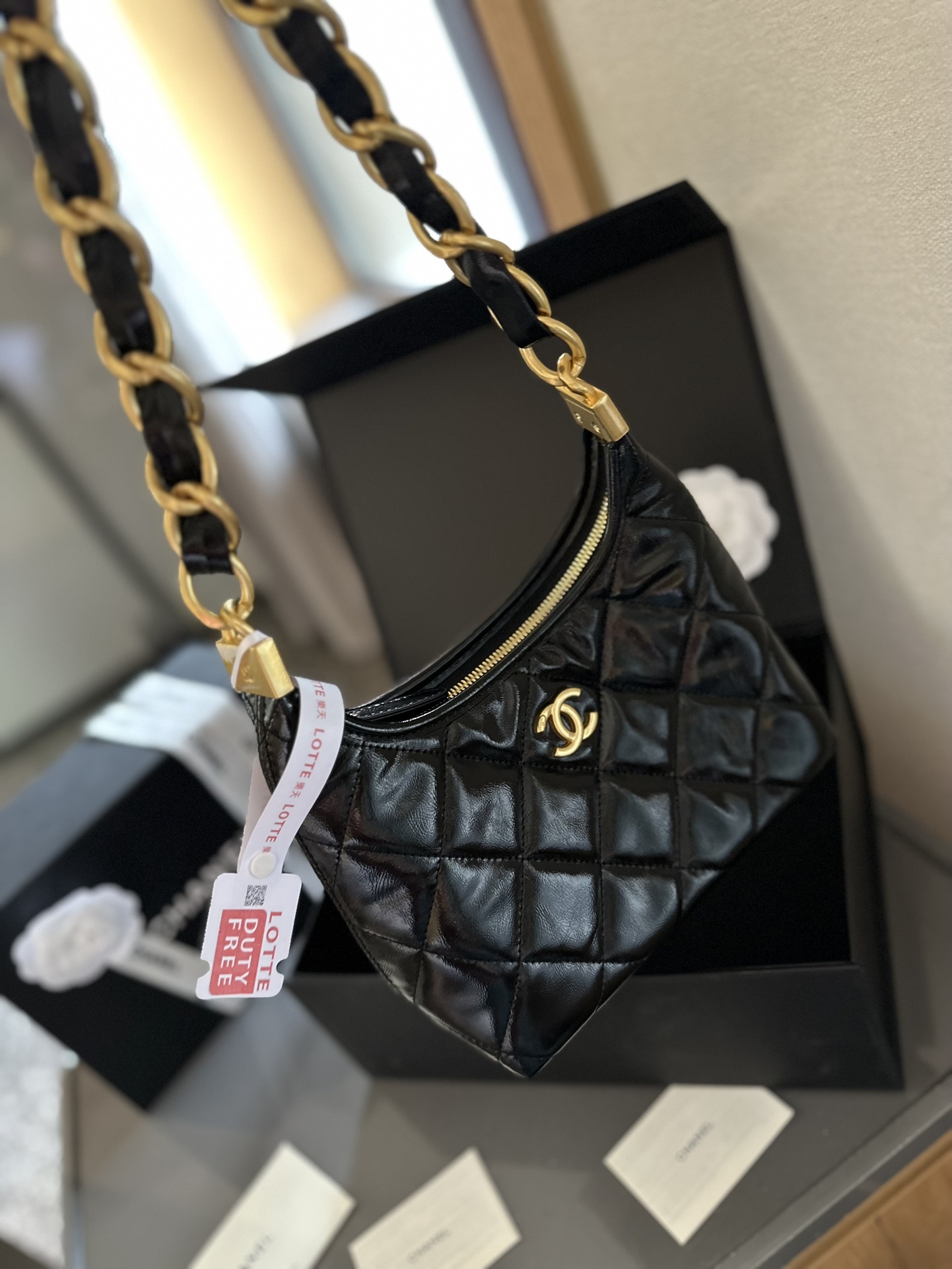 cc-new-arrival-24-hobo-bag-size-22cm-8236