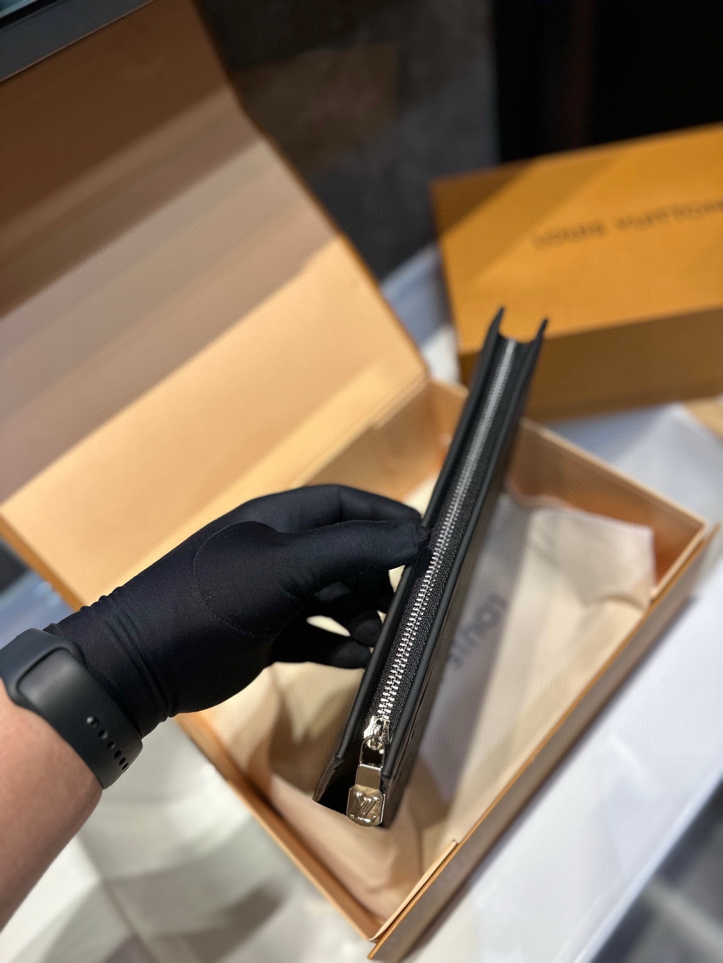 Louis new arrival handbag size: 26 cm