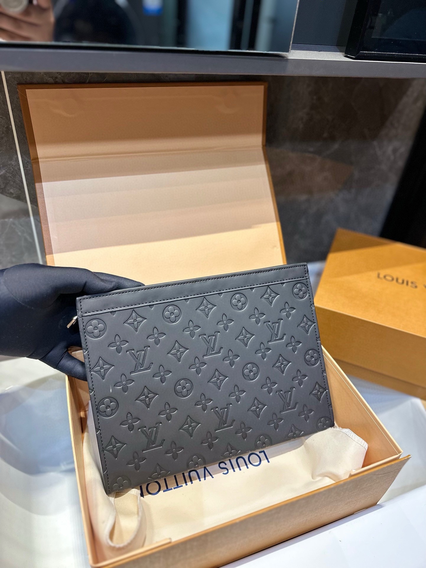 Louis new arrival handbag size: 26 cm