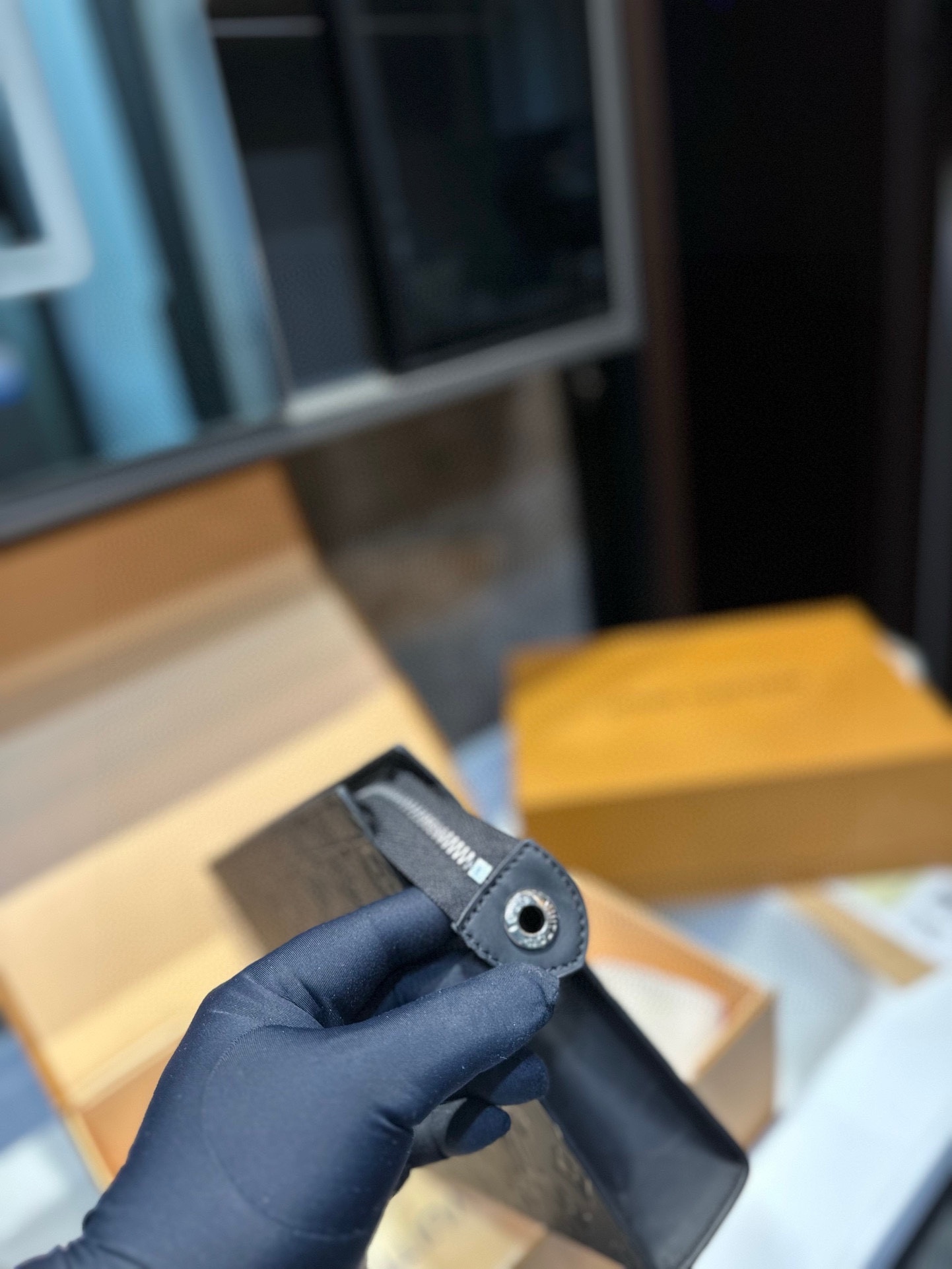 Louis new arrival handbag size: 26 cm