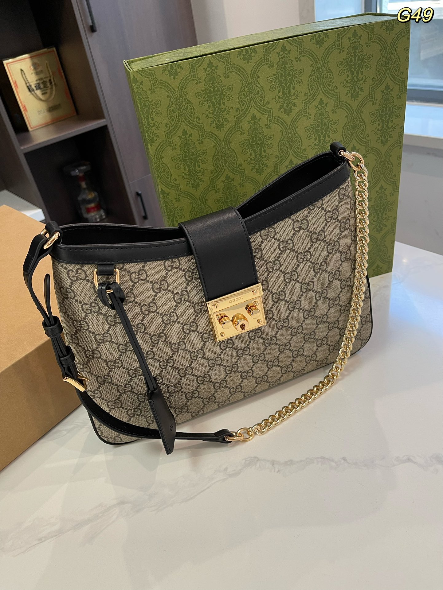 gg-padlock-new-arrival-bag-size-31-22cm-5253