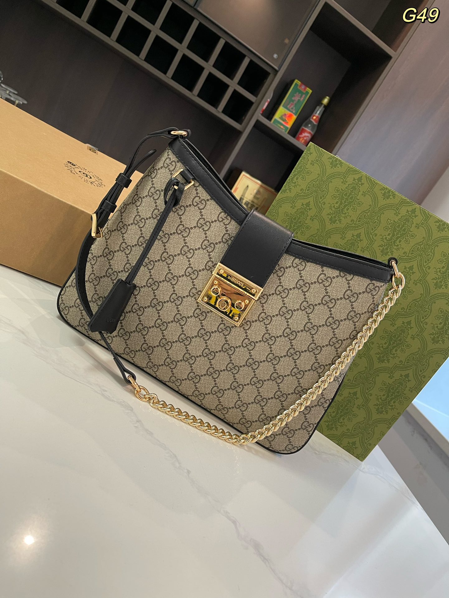 gg-padlock-new-arrival-bag-size-31-22cm-5253