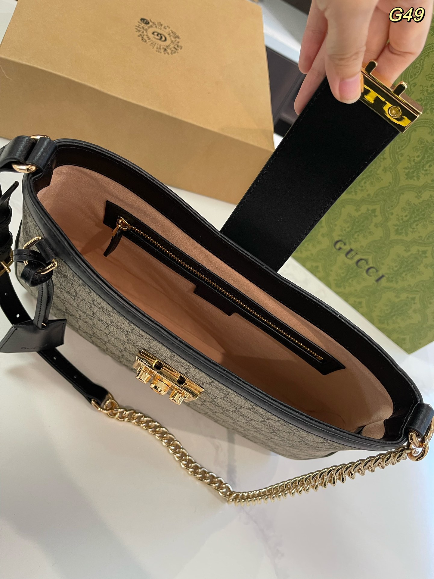 gg-padlock-new-arrival-bag-size-31-22cm-5253