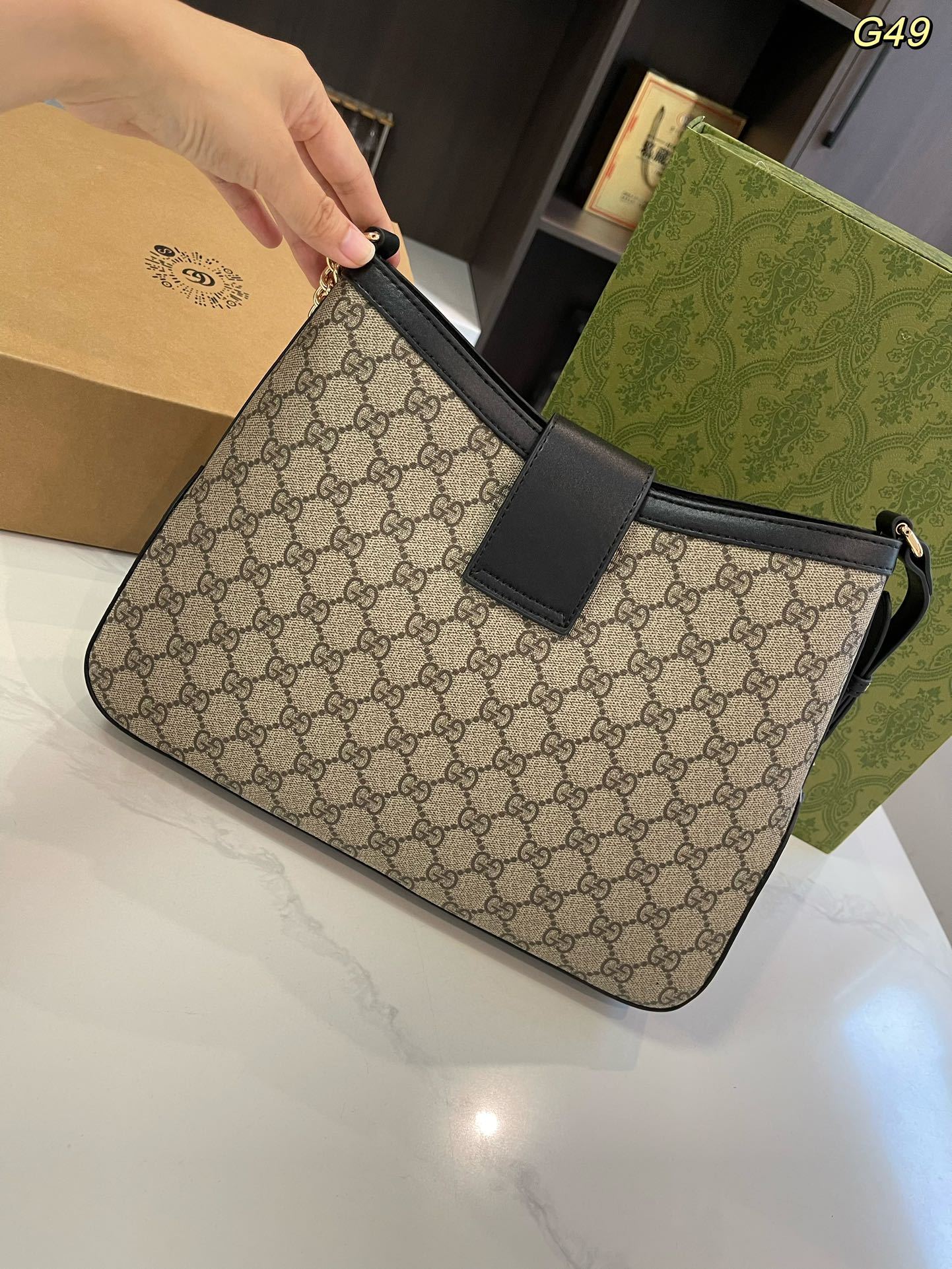 gg-padlock-new-arrival-bag-size-31-22cm-5253