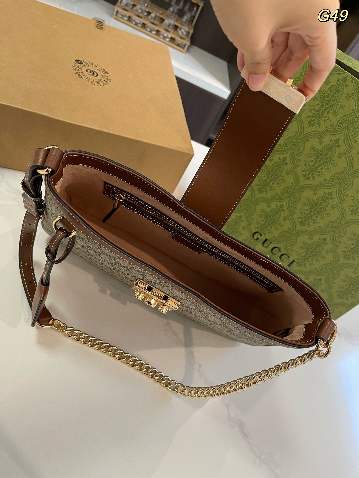 gg-padlock-new-arrival-bag-size-31-22cm-5253