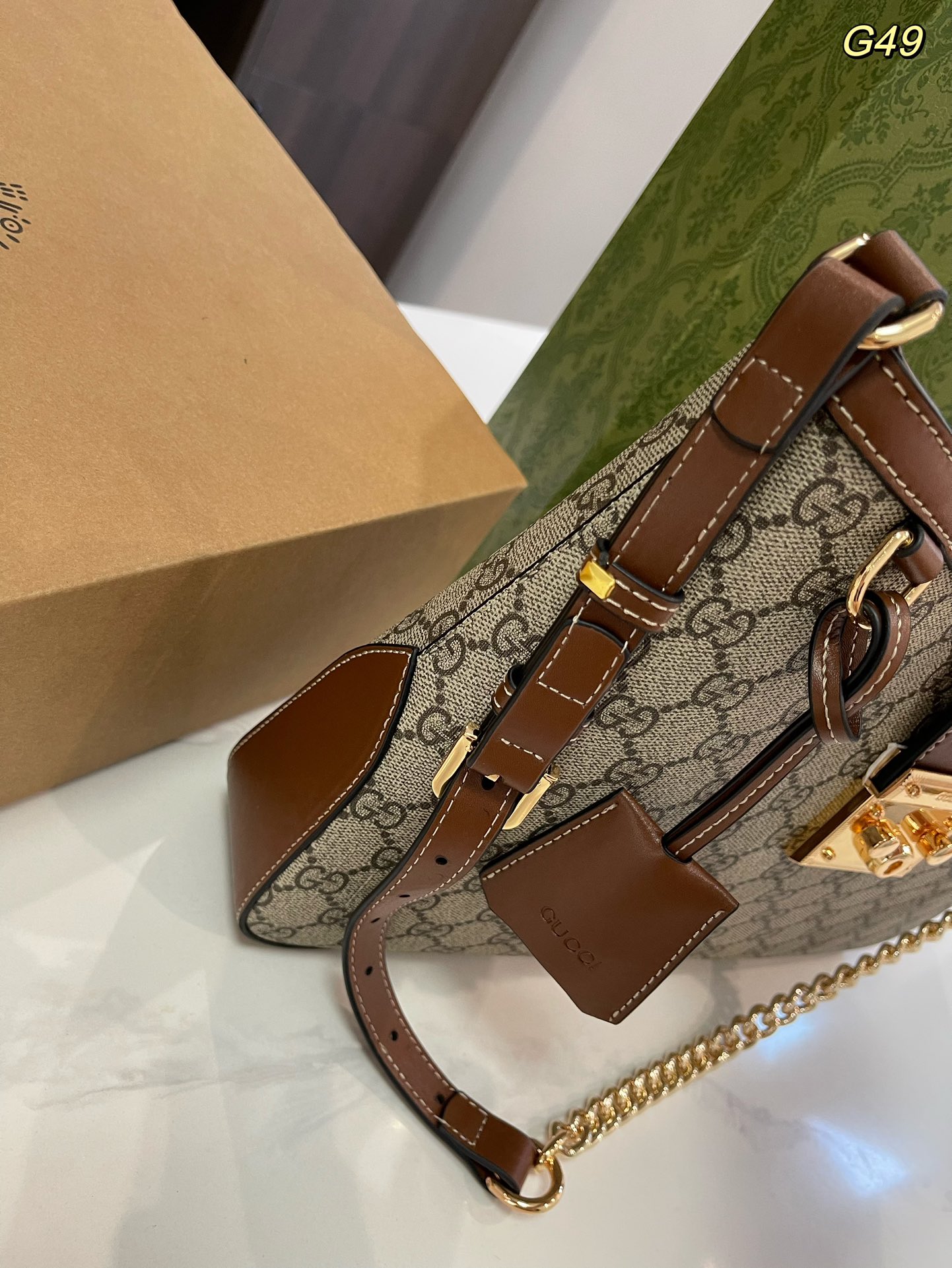 gg-padlock-new-arrival-bag-size-31-22cm-5253