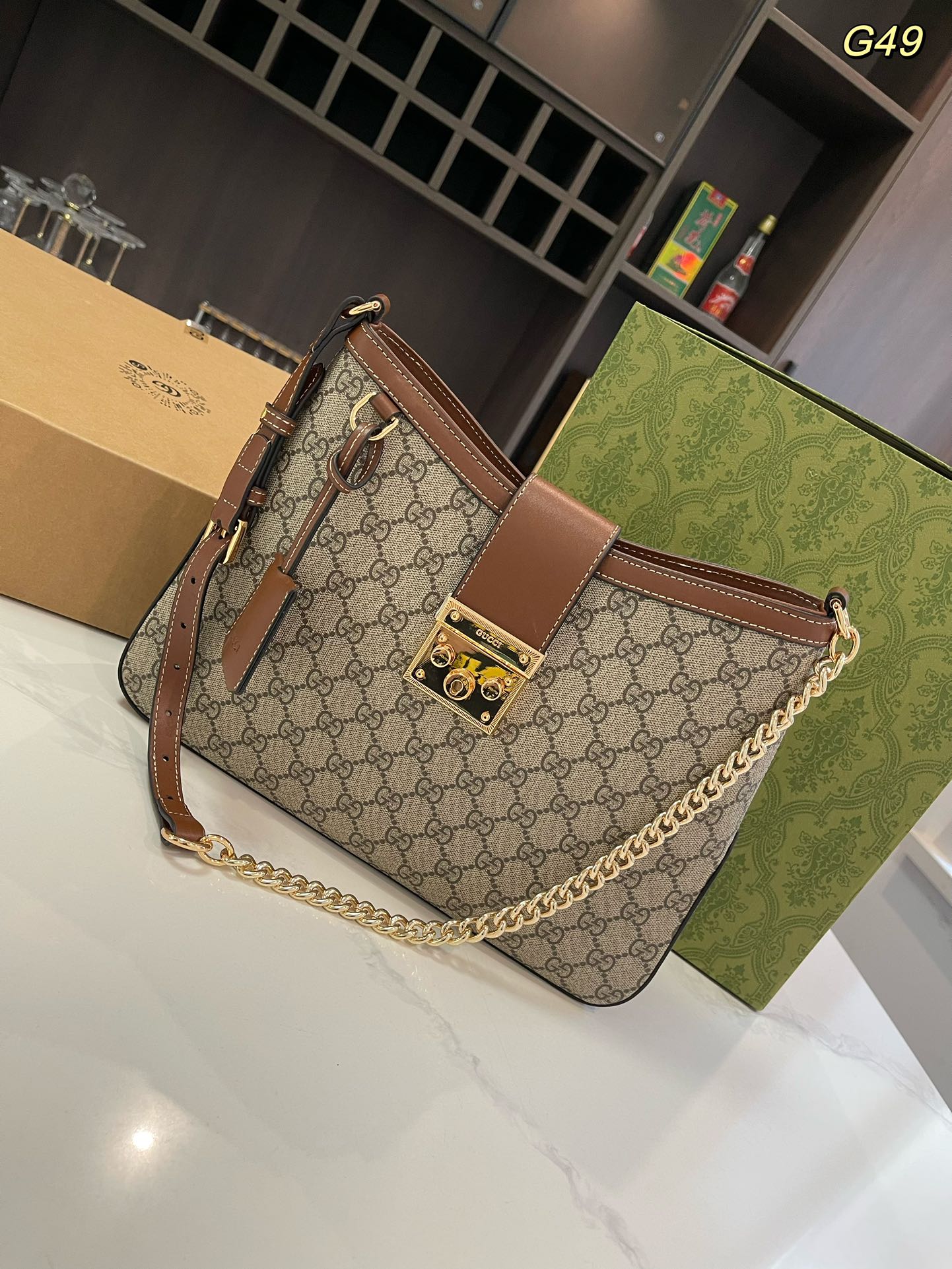 gg-padlock-new-arrival-bag-size-31-22cm-5253