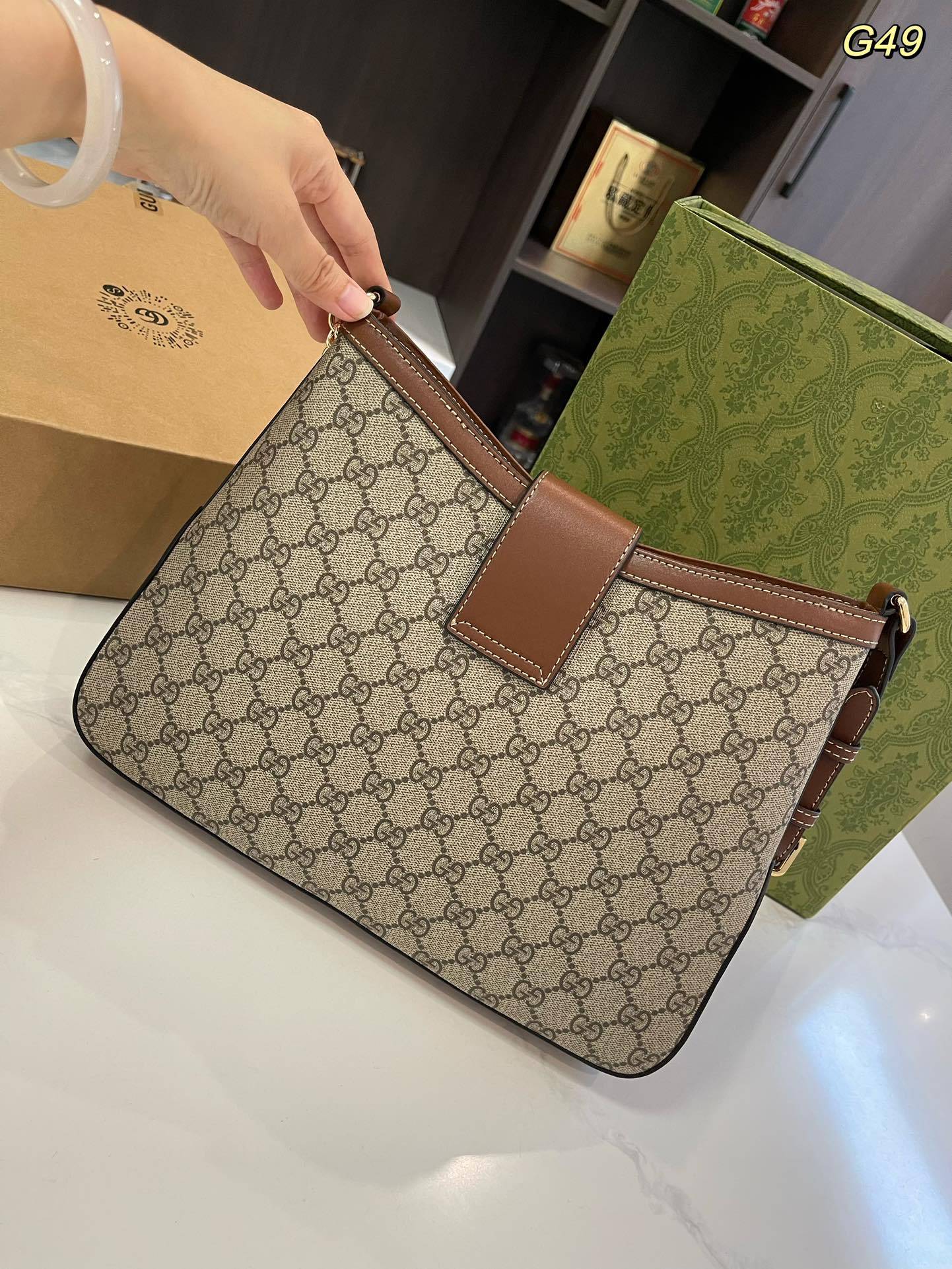 gg-padlock-new-arrival-bag-size-31-22cm-5253