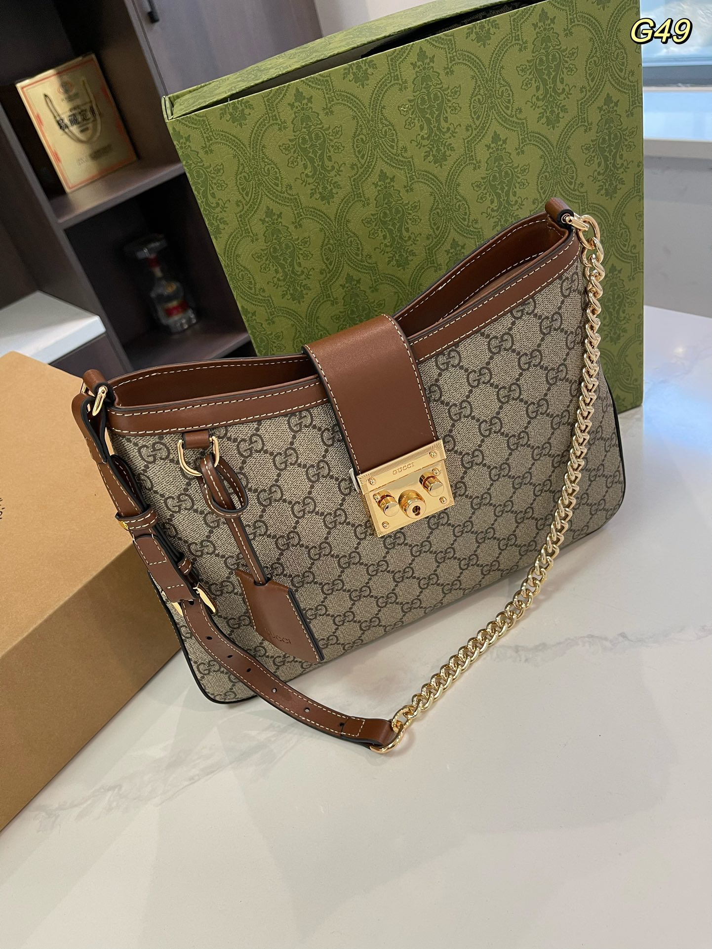 gg-padlock-new-arrival-bag-size-31-22cm-5253