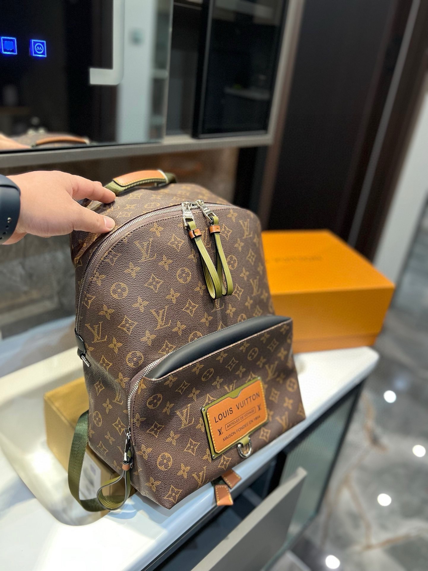 louis-new-arrival-backpack-bag-size-28-37-cm-519