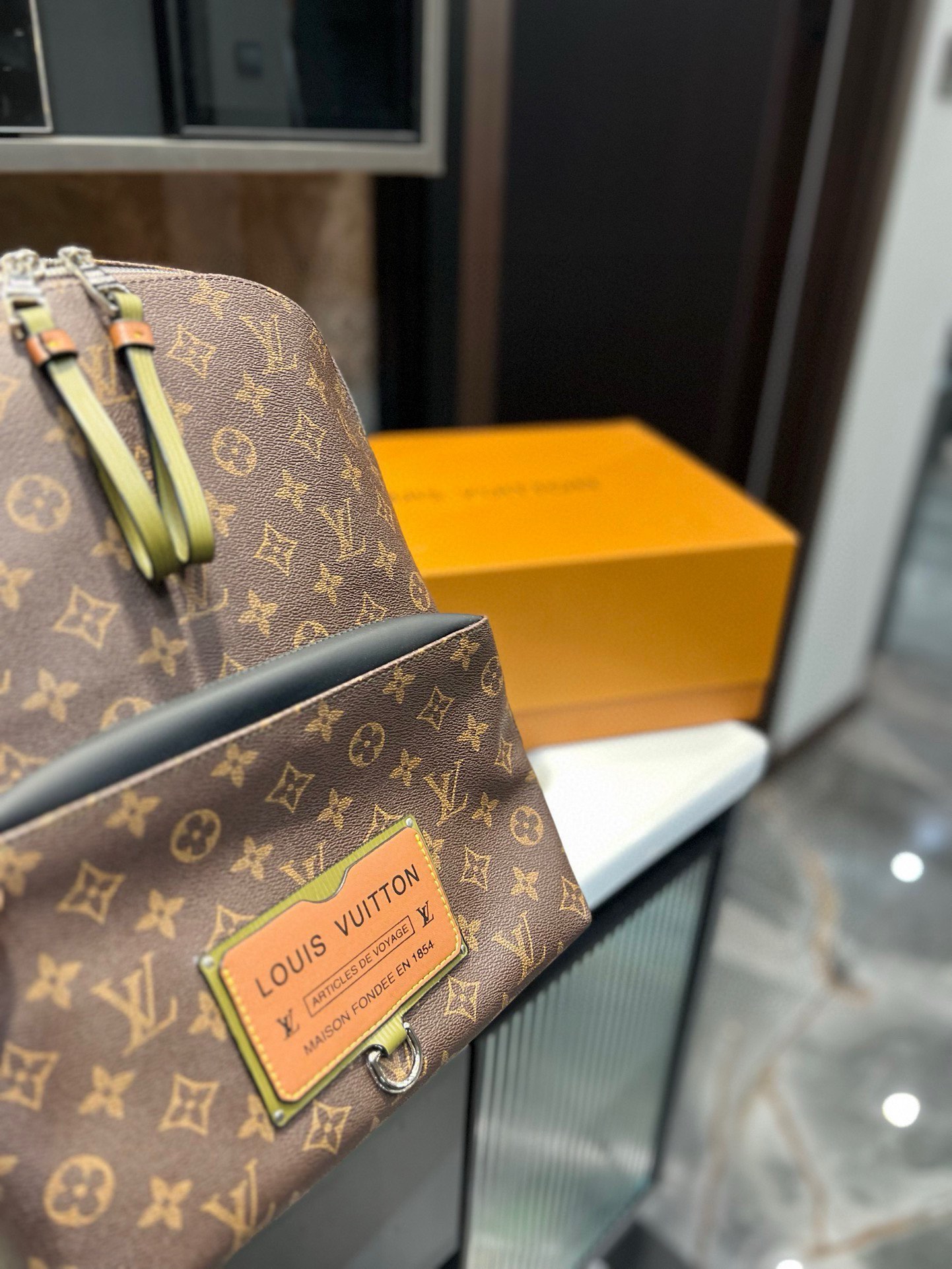 louis-new-arrival-backpack-bag-size-28-37-cm-519