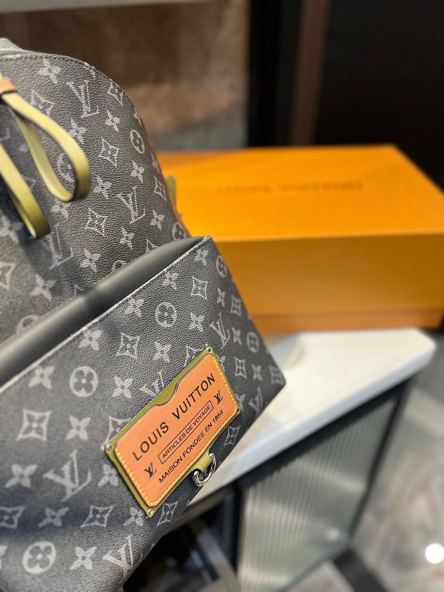 louis-new-arrival-backpack-bag-size-28-37-cm-519