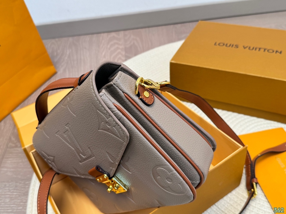 louis-2024-new-arrival-pochette-bag-size-24-18-cm-859